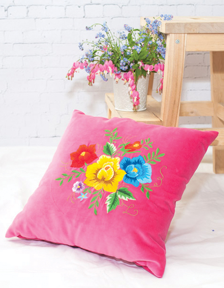 Poduszka w kwiaty FOLK haftowana - folk dodatki do domu